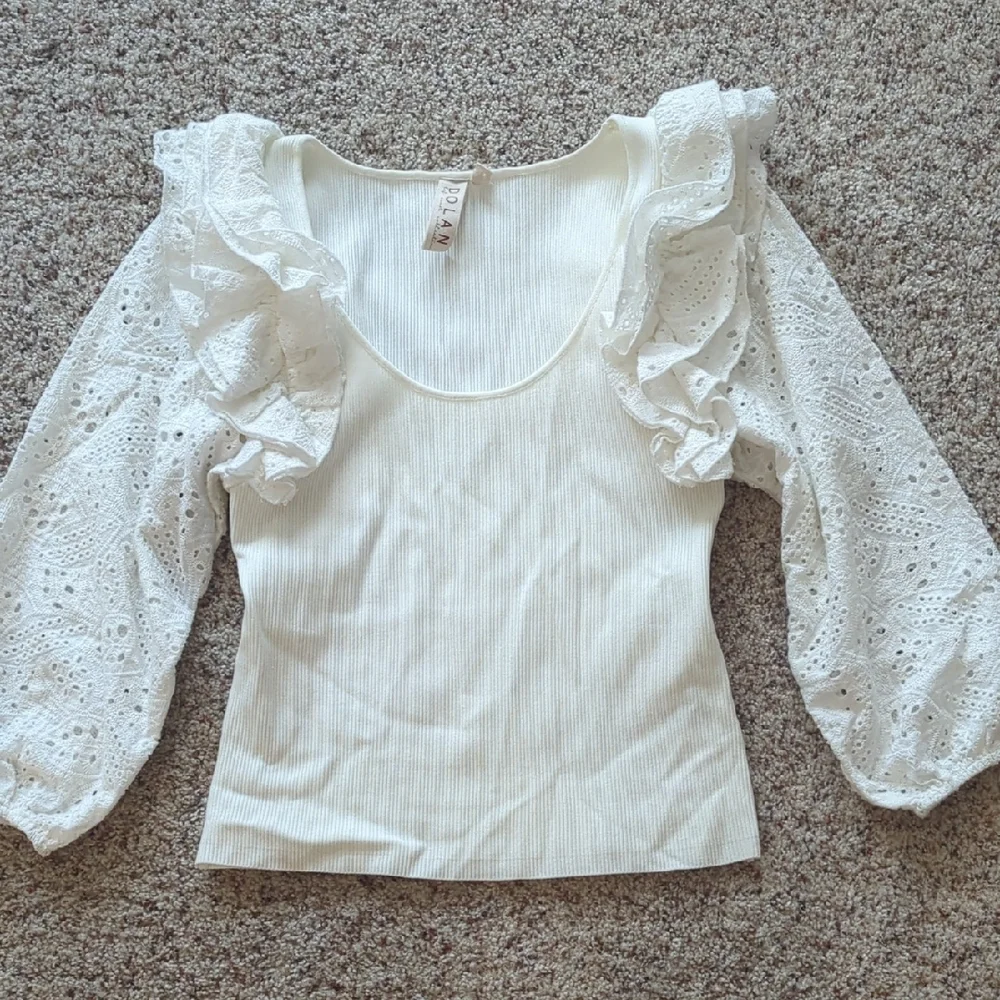 Anthropologie Dolan White Eyelet Ruffle Blouse M